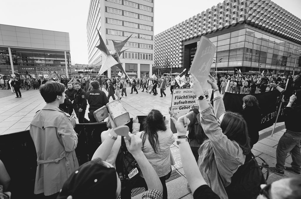 Protest gegen Pegida in Dresden